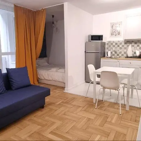 Cozy And Quiet In Apartamento Varsóvia